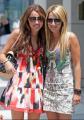 miley_cyrus_and_ashley_tisdale_shopping_in_beverly_hills-150708-1.0.0.0x0.432x609